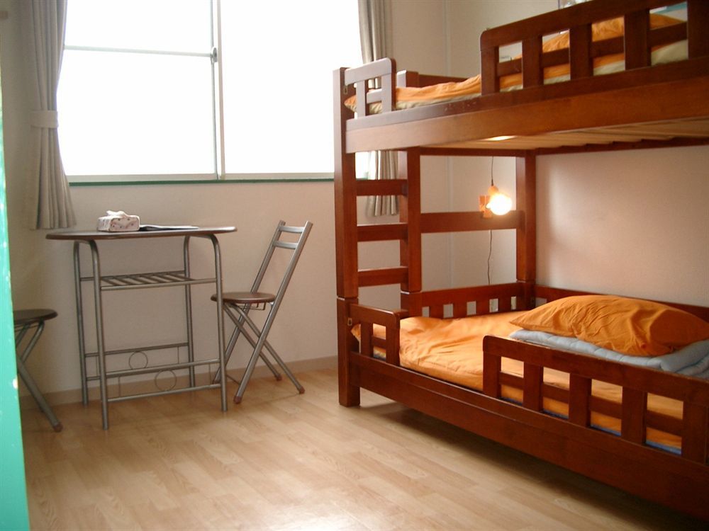 J-Hoppers Osaka Guesthouse Exterior photo