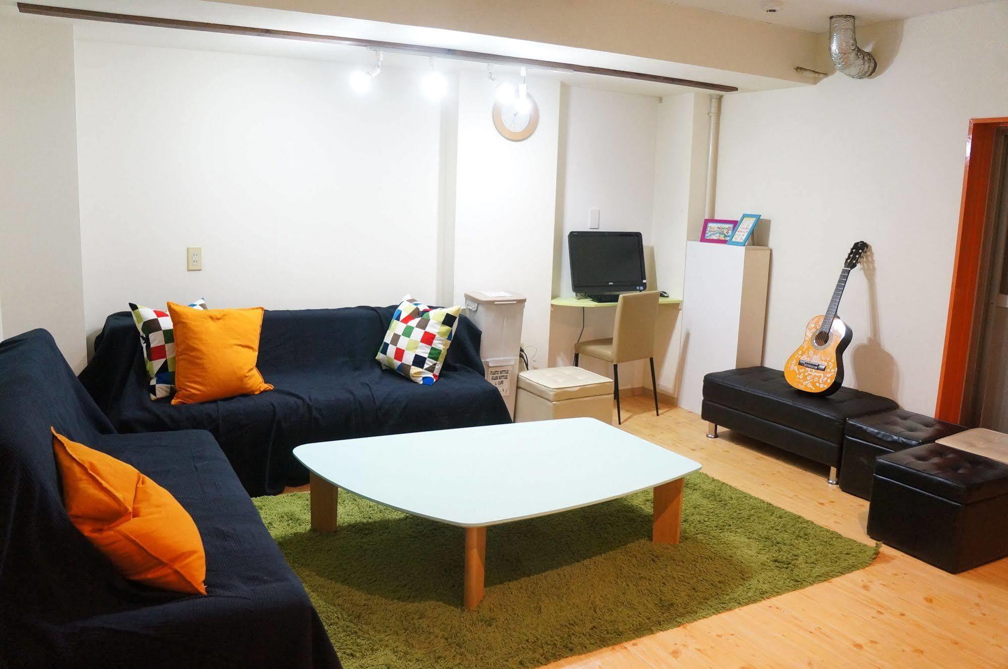 J-Hoppers Osaka Guesthouse Exterior photo